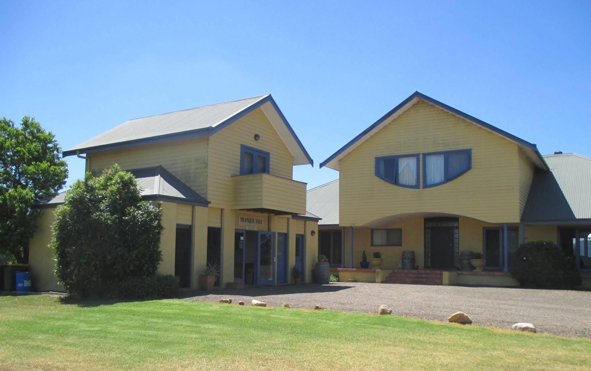 Hotel Tranquil Vale Vineyard Luskintyre Exterior foto